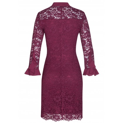Bezauberndes Spitzenkleid SARAH mit Schluppe und Volantsdetails /